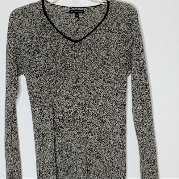 eileen FISHER V neck sweater. Long sleeves. SZ S/P - Picture 5 of 7